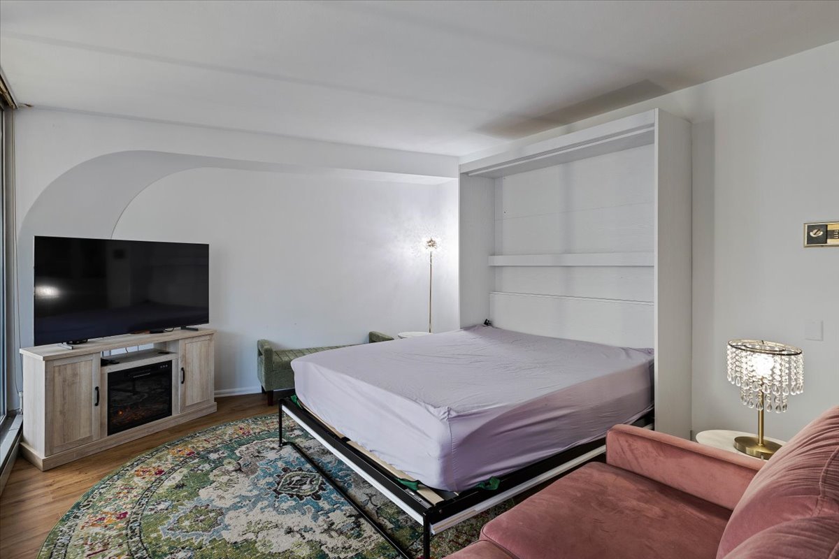 300 N State Street Unit: 2103