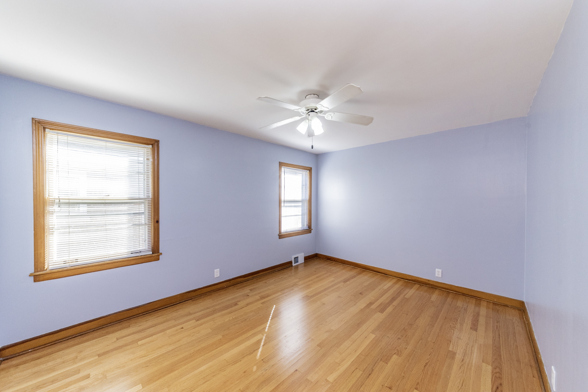 5412 W Sunnyside Avenue Unit: 2
