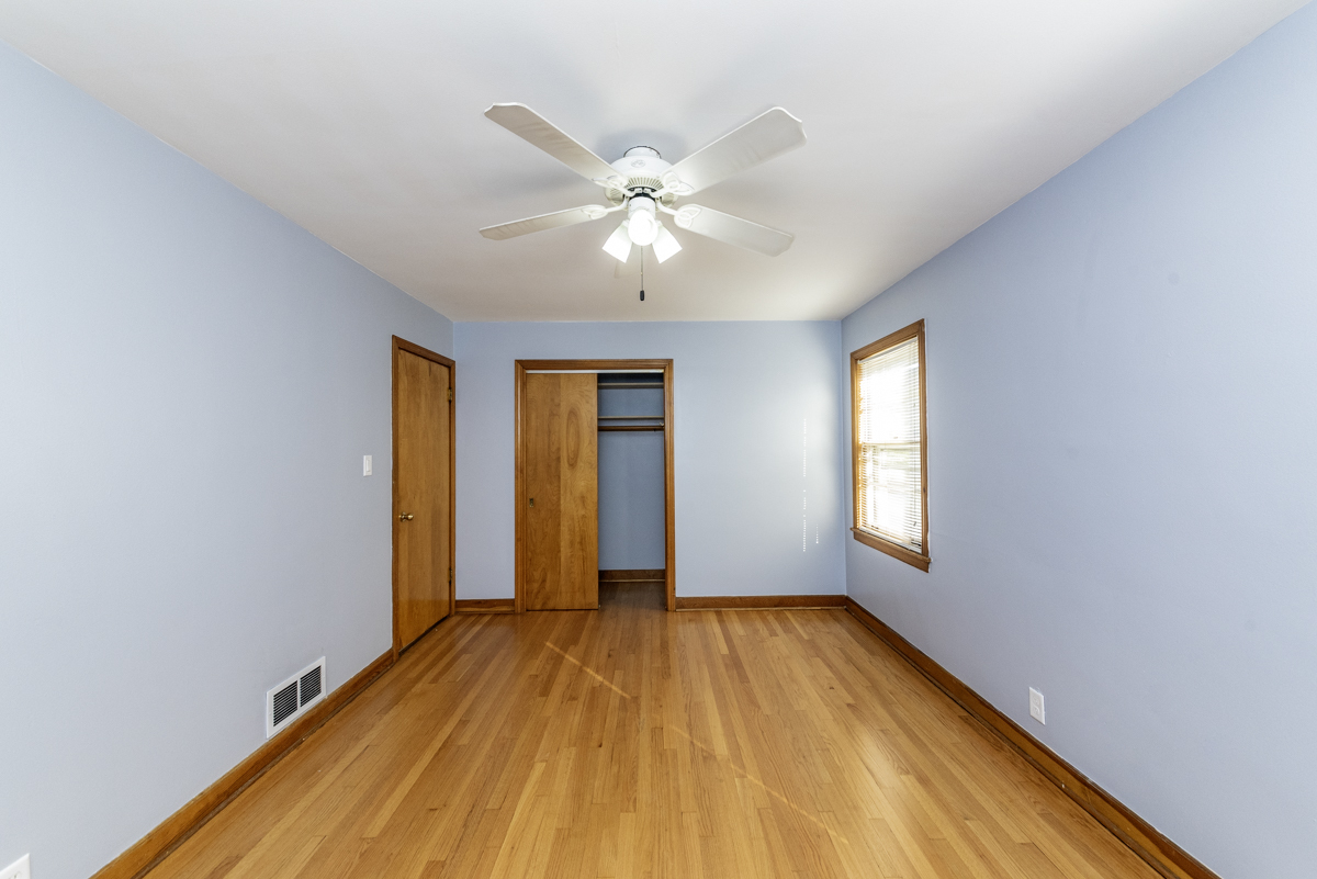 5412 W Sunnyside Avenue Unit: 2