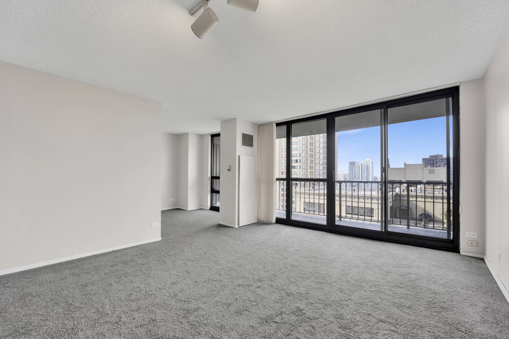 10 E Ontario Street Unit: 3006