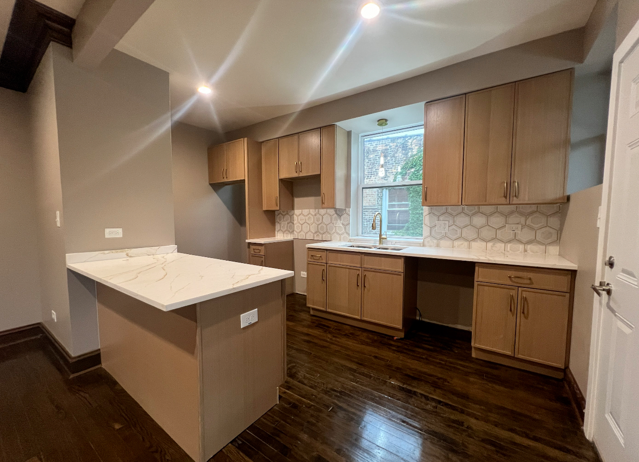 7144 S Yates Boulevard Unit: 3S