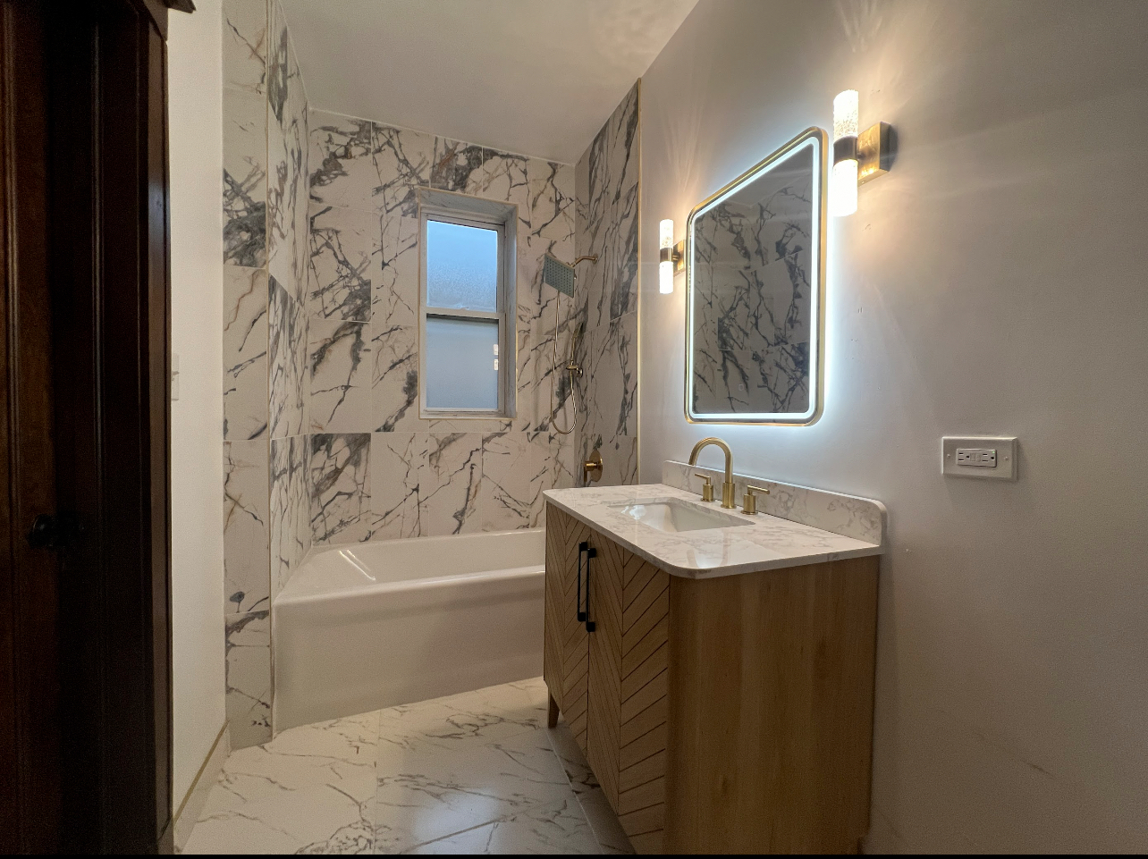 7144 S Yates Boulevard Unit: 3S