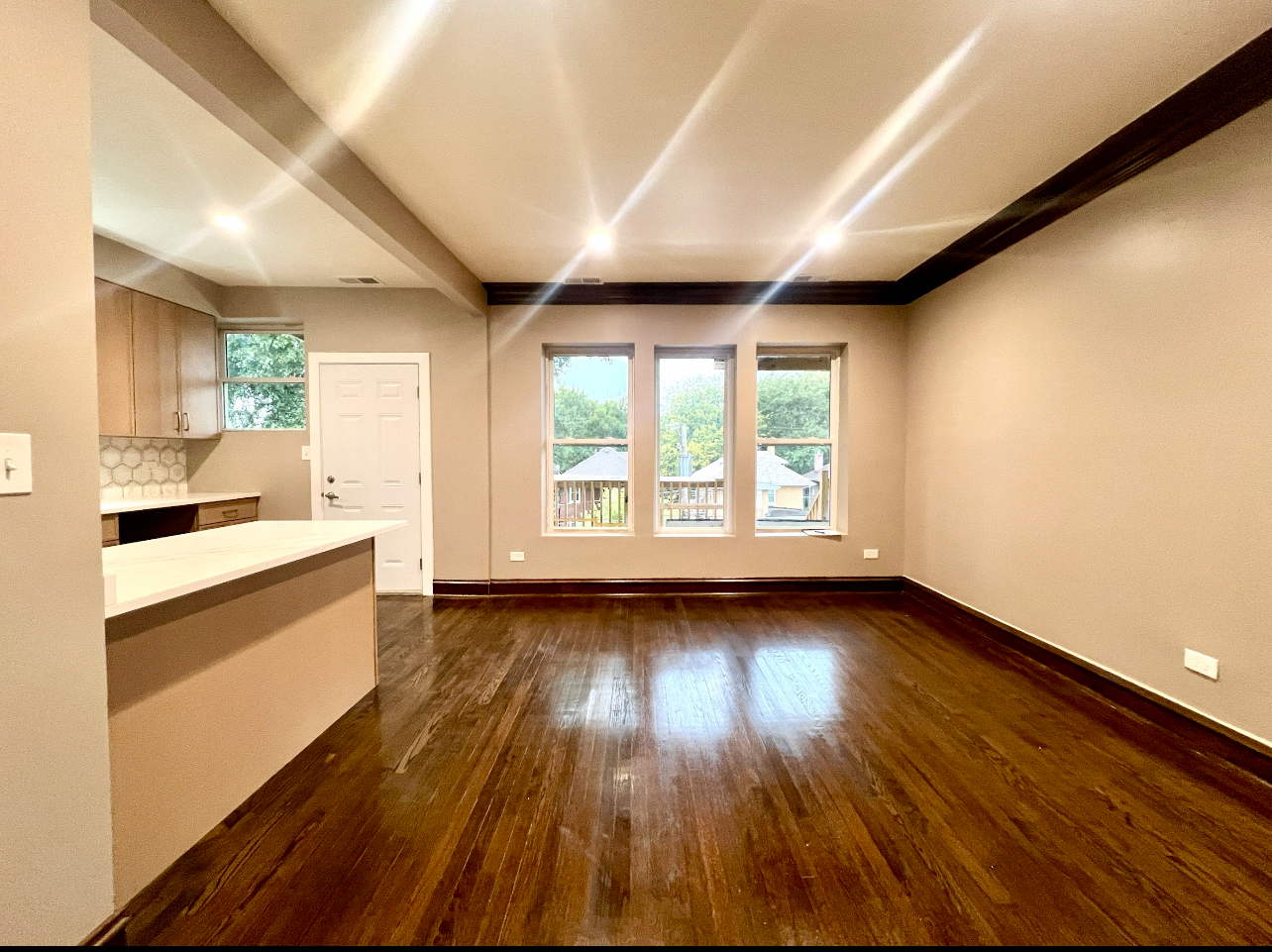 7144 S Yates Boulevard Unit: 3S