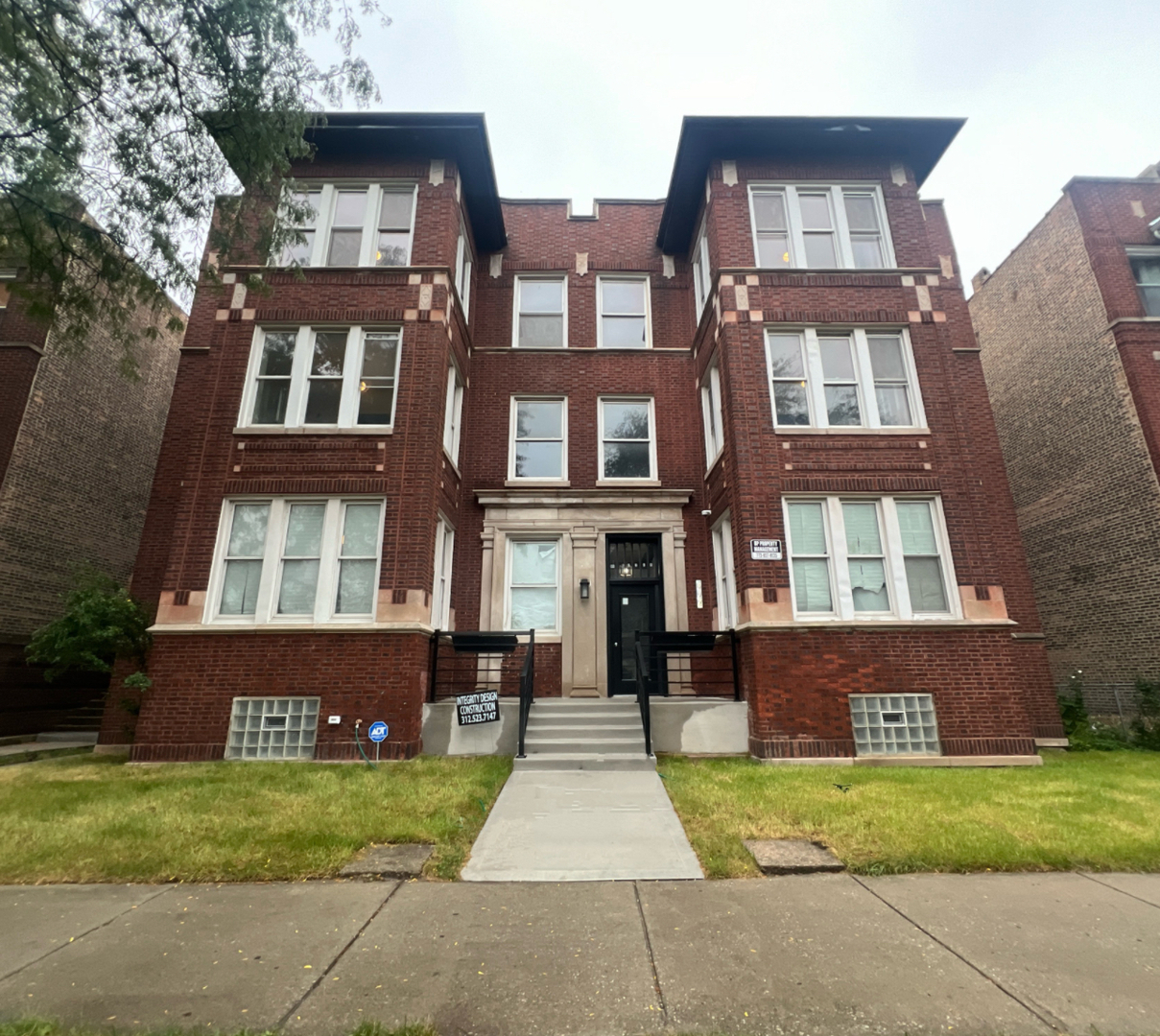 7144 S Yates Boulevard Unit: 3S