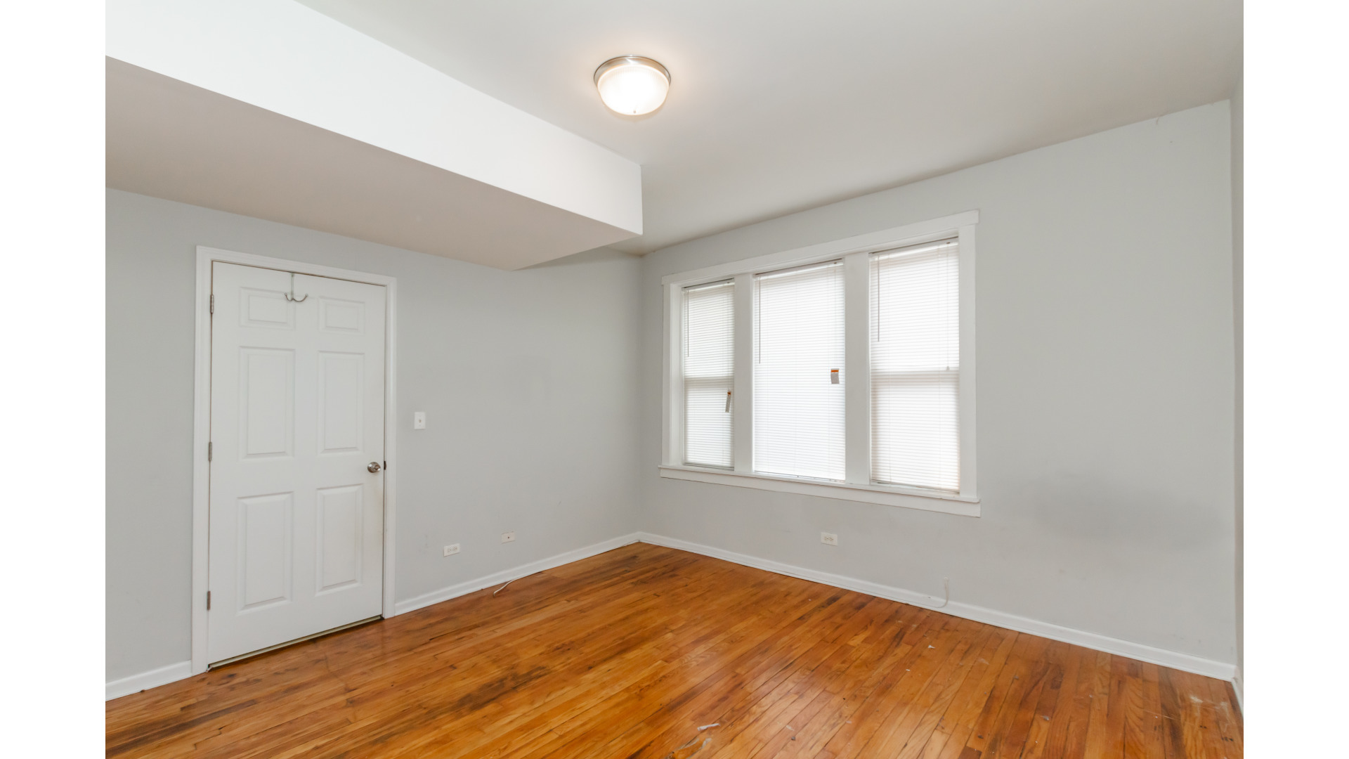 4804 N Ridgeway Avenue Unit: 3