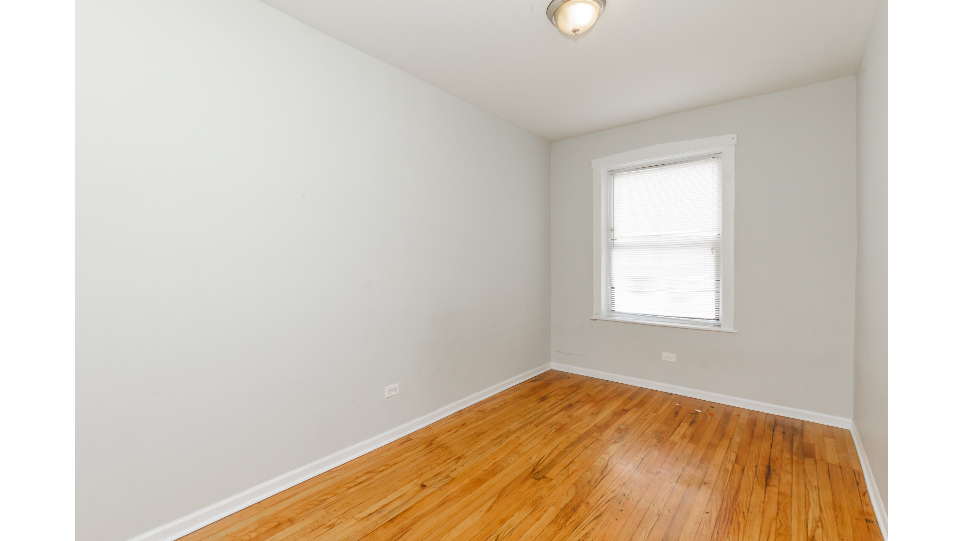 4804 N Ridgeway Avenue Unit: 3