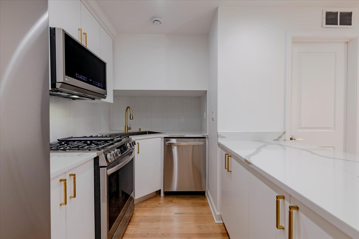 1840 N Mohawk Street