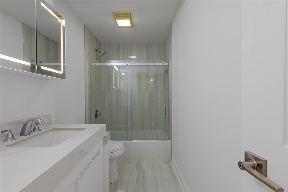 1840 N Mohawk Street