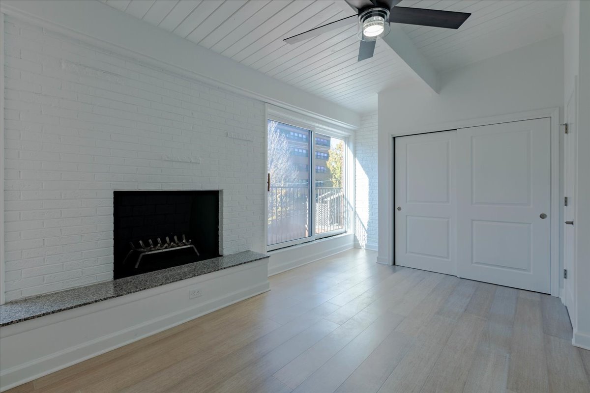 1840 N Mohawk Street