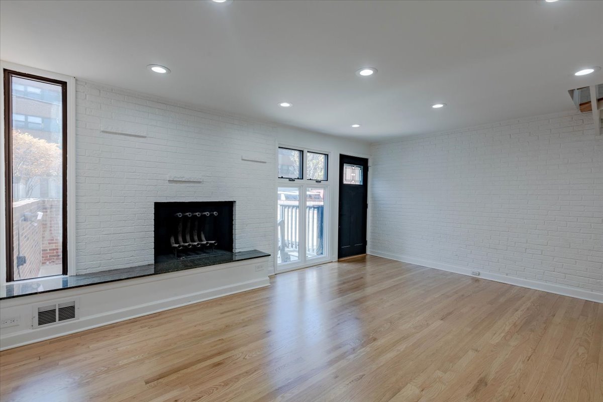 1840 N Mohawk Street