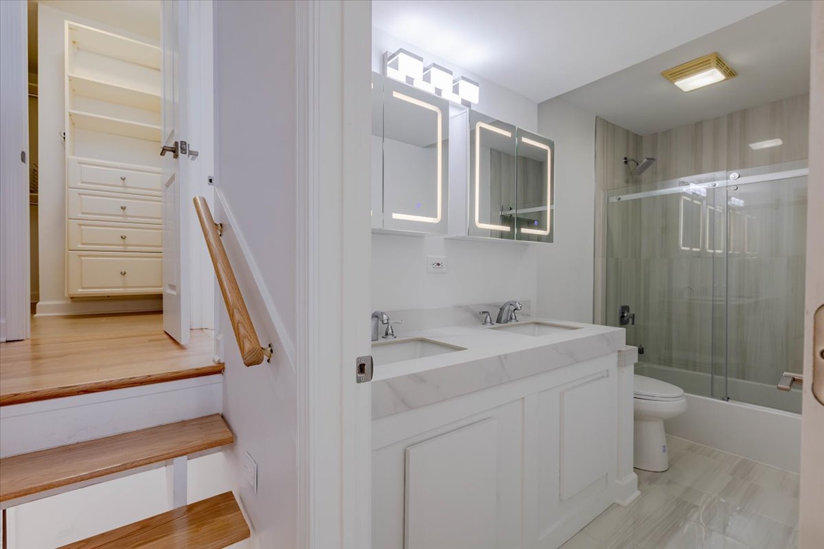 1840 N Mohawk Street