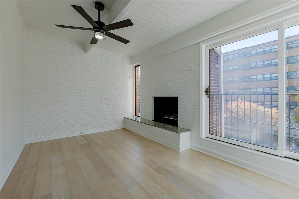 1840 N Mohawk Street