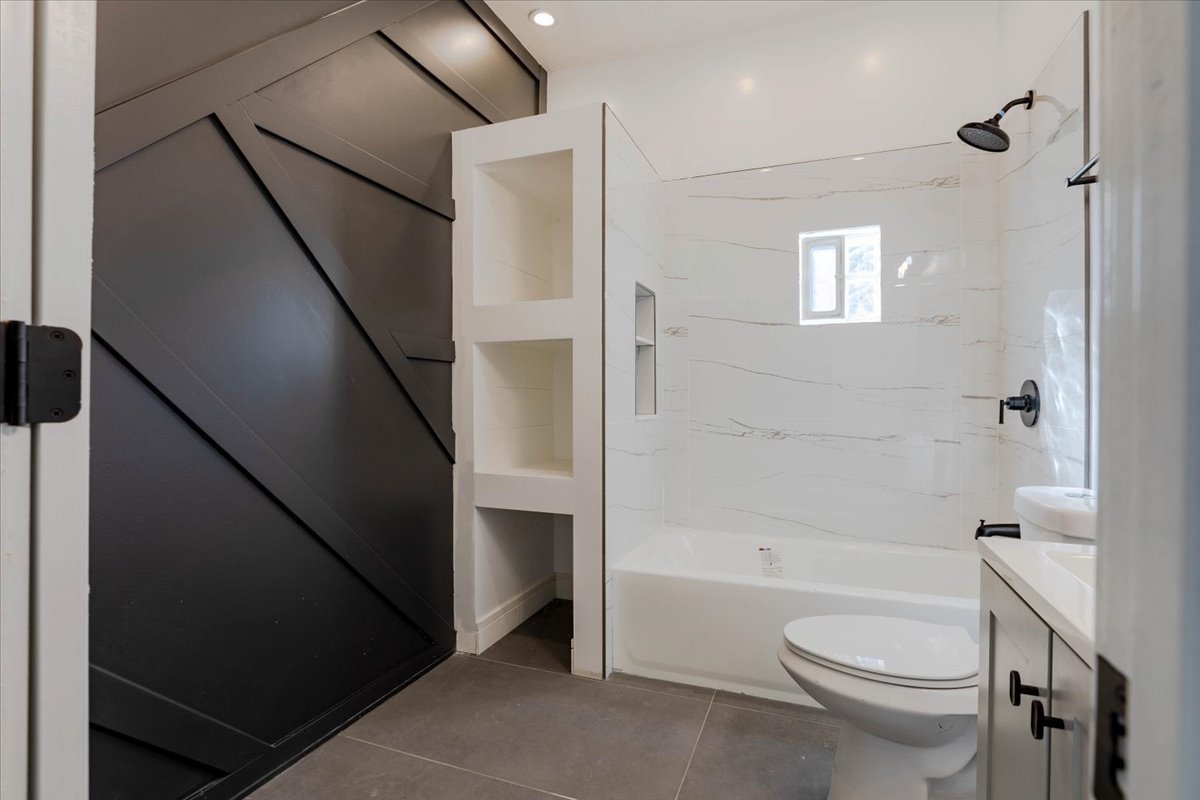 1406 N Kildare Avenue