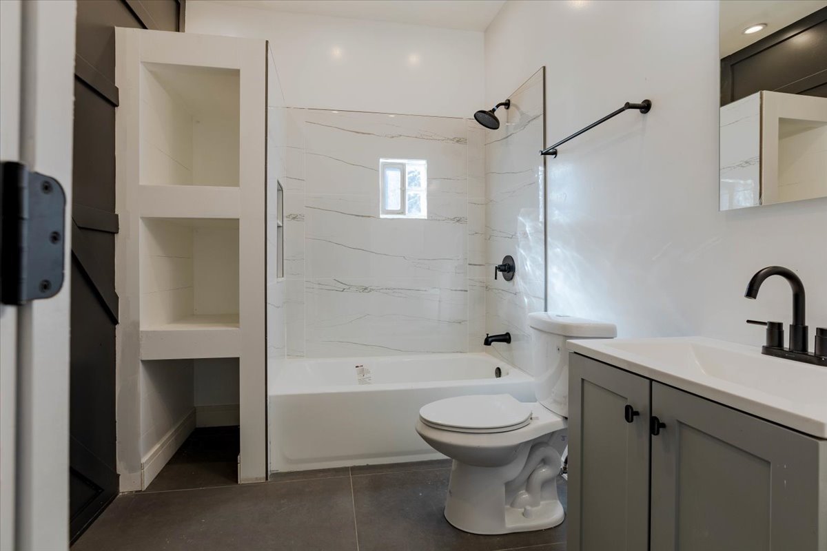 1406 N Kildare Avenue