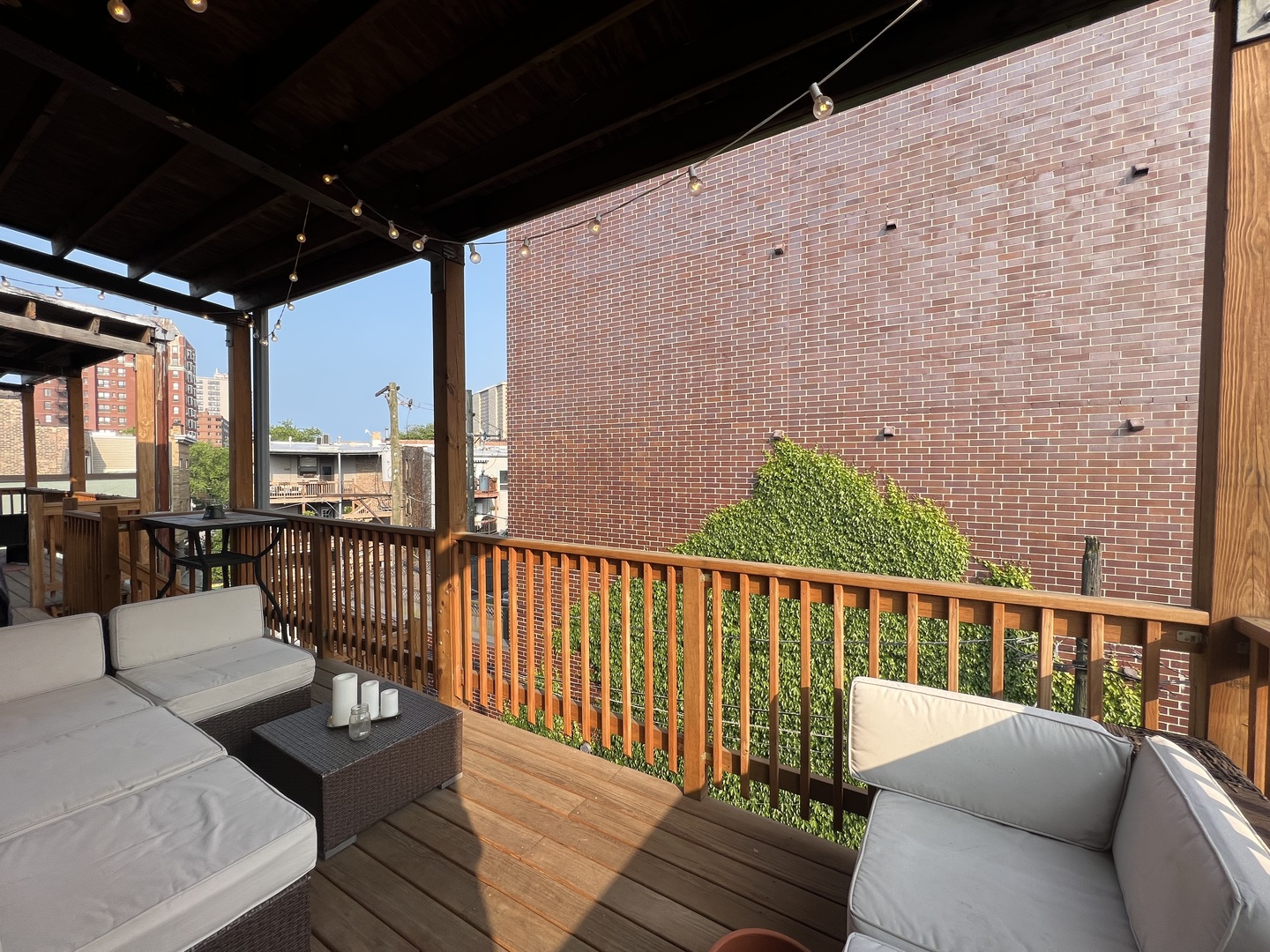 825 W Cuyler Avenue Unit: 3W
