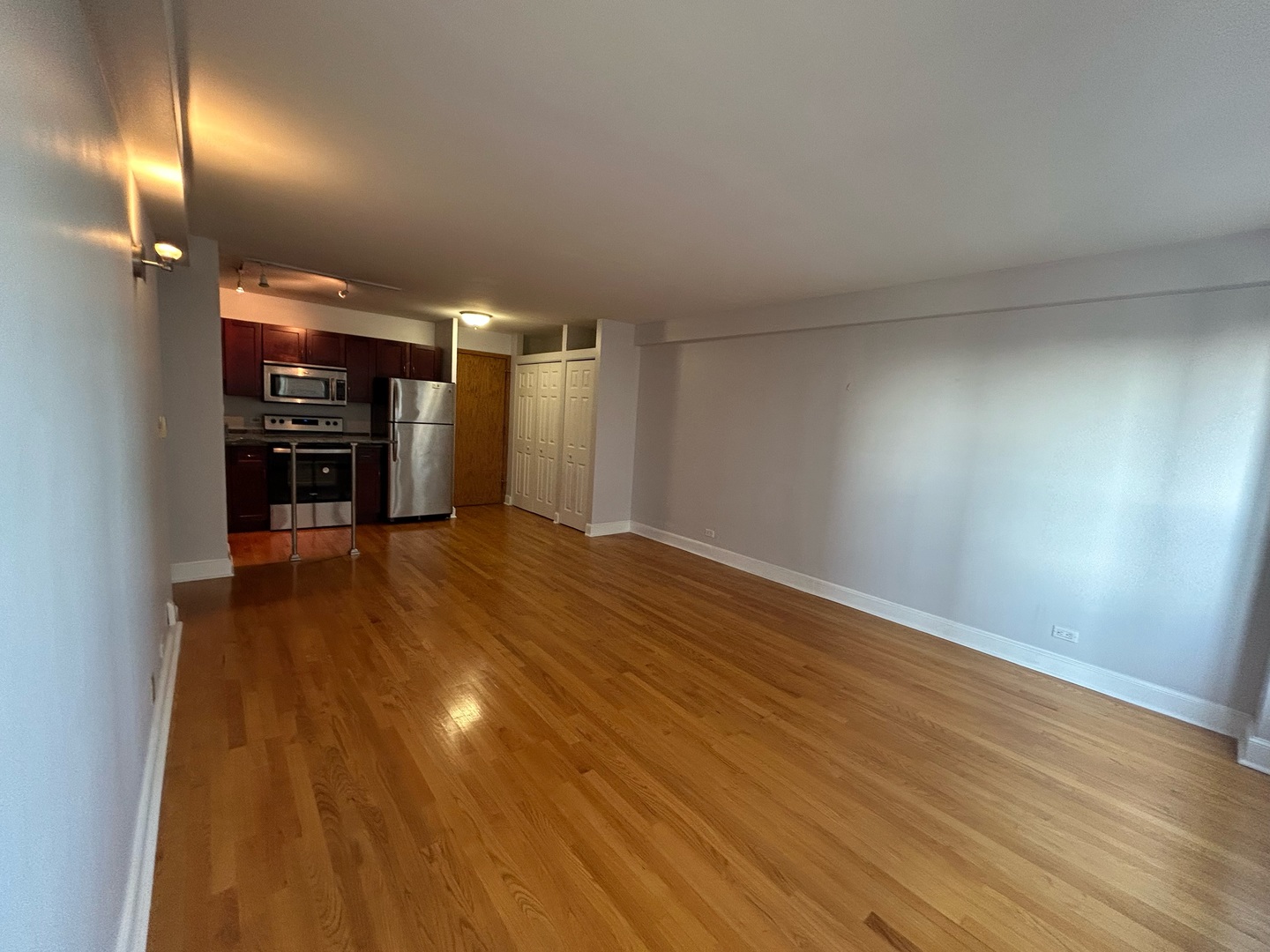 4180 N Marine Drive Unit: 903