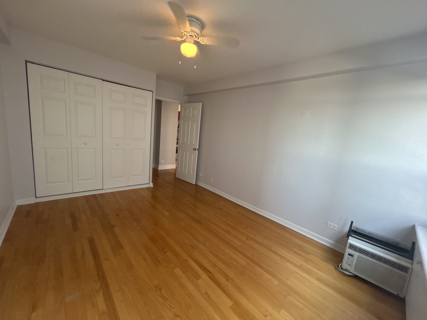 4180 N Marine Drive Unit: 903