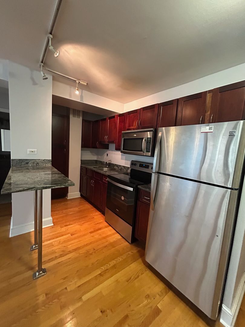 4180 N Marine Drive Unit: 903