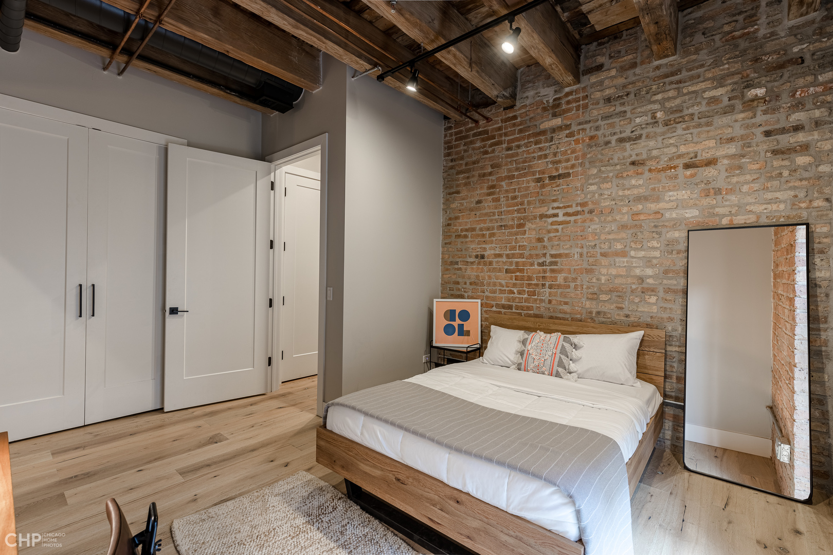 729 N Sangamon Street Unit: 208
