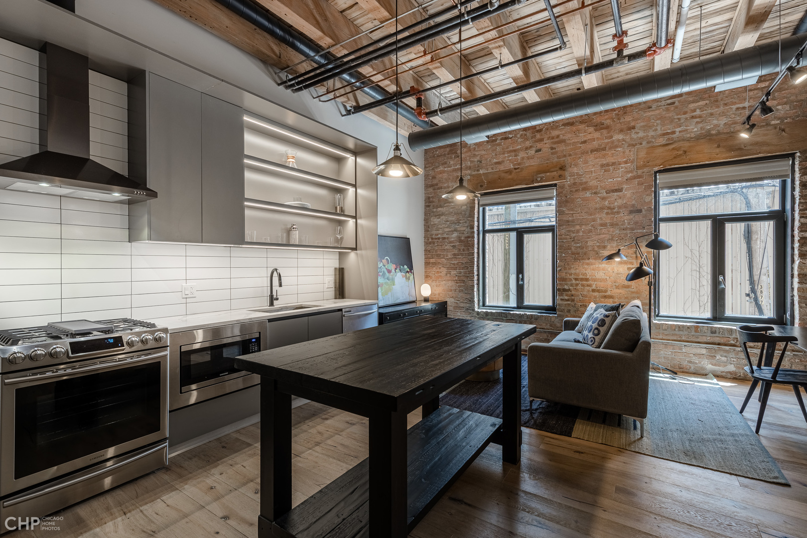 729 N Sangamon Street Unit: 208