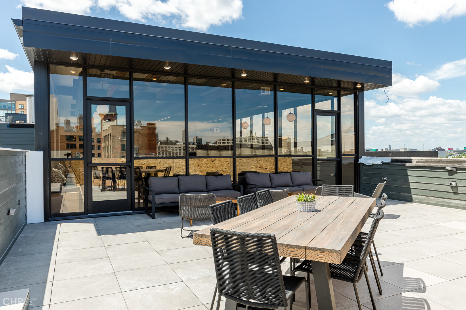 729 N Sangamon Street Unit: 208
