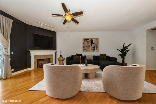 1601 W Altgeld Street Unit: 2B