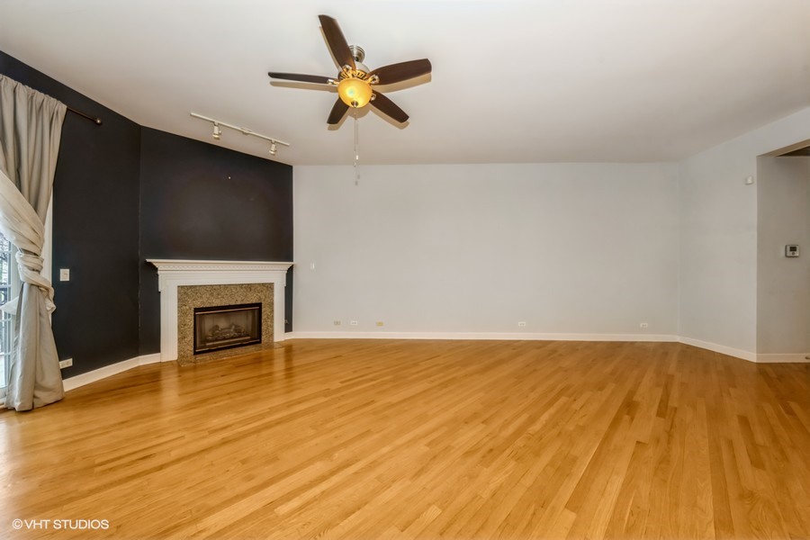 1601 W Altgeld Street Unit: 2B