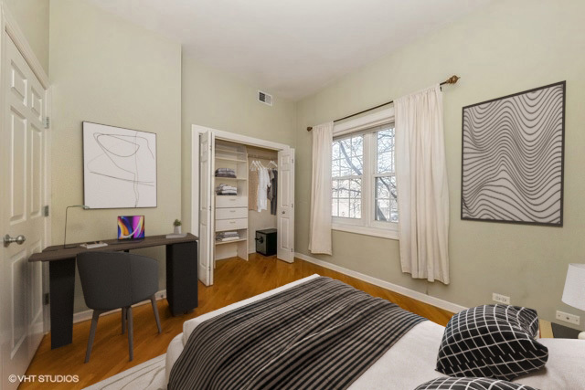 1601 W Altgeld Street Unit: 2B