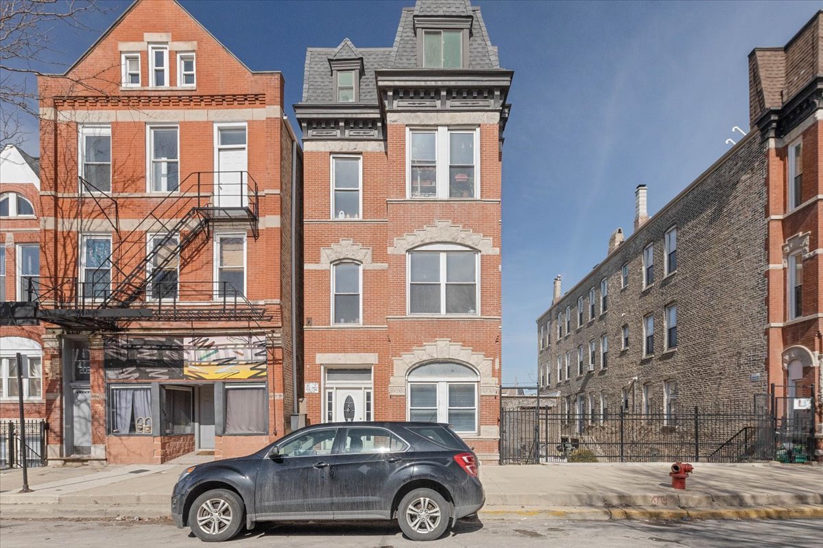 2036 W Coulter Street Unit: 1