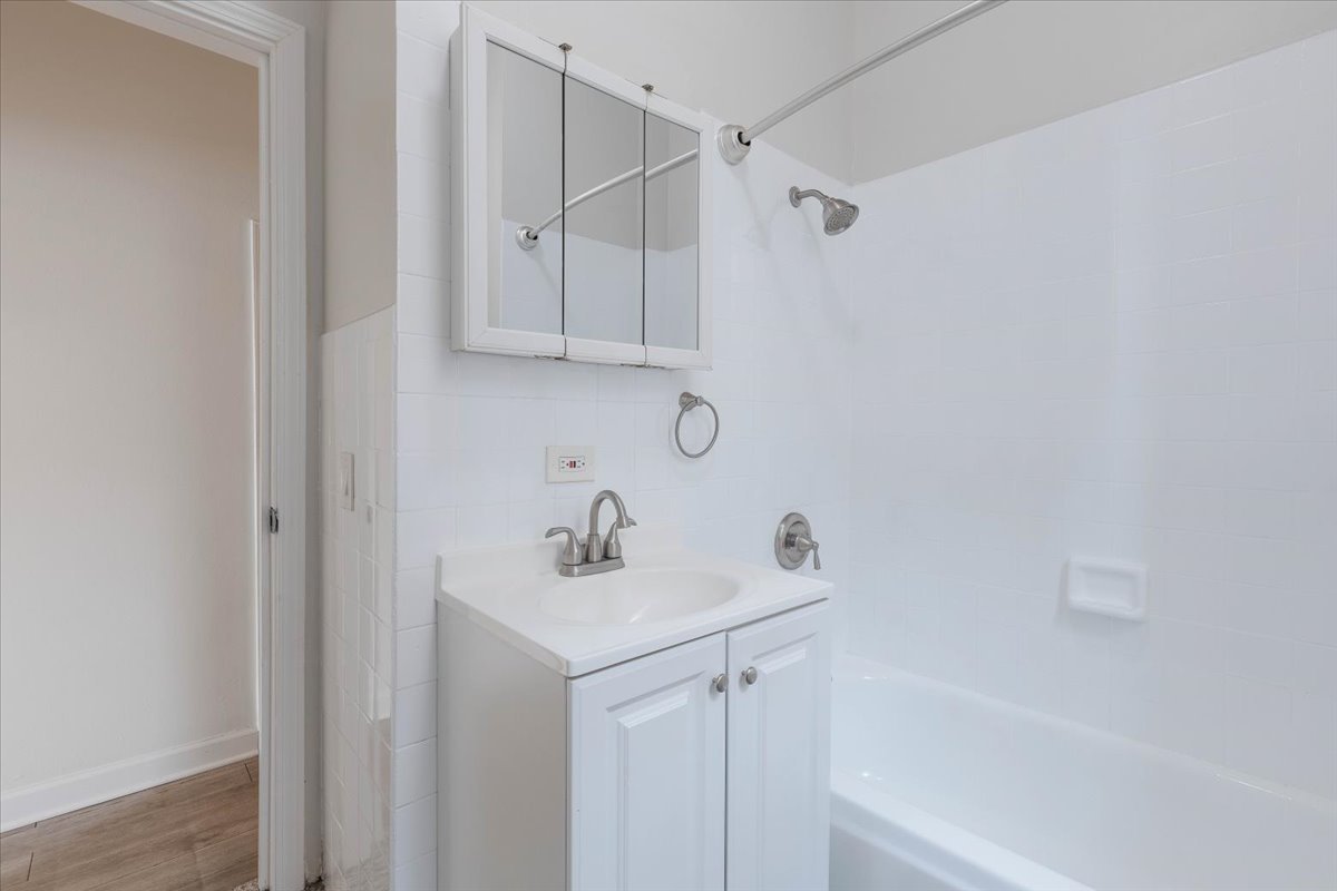 2036 W Coulter Street Unit: 1