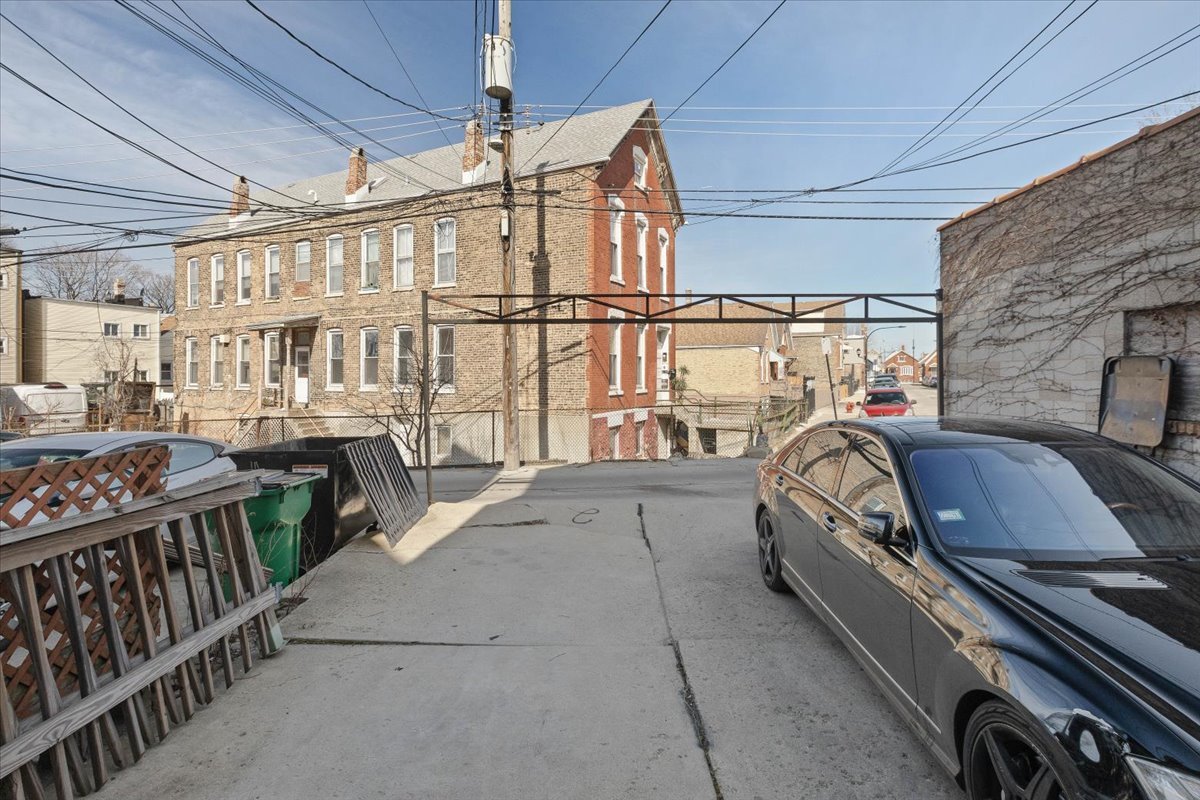 2036 W Coulter Street Unit: 1