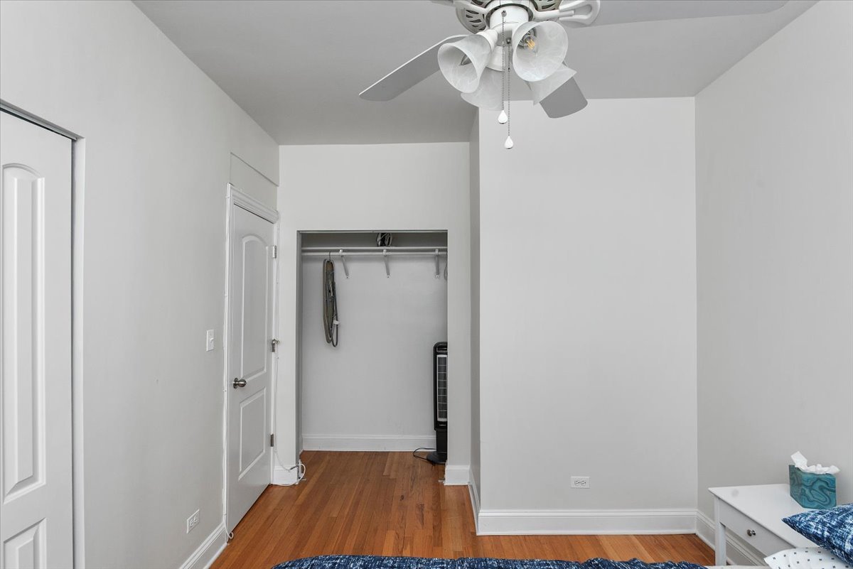 1214 W Belmont Avenue Unit: 2F