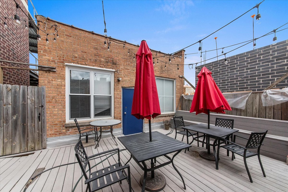 1214 W Belmont Avenue Unit: 2F