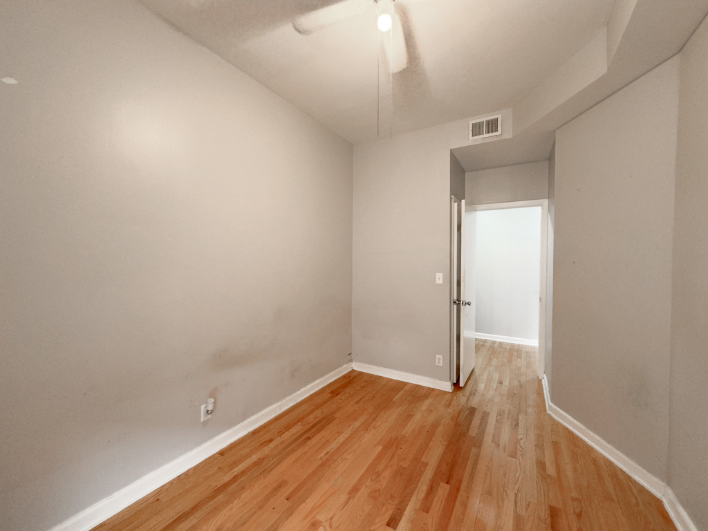 4410 N HAZEL Street Unit: 1