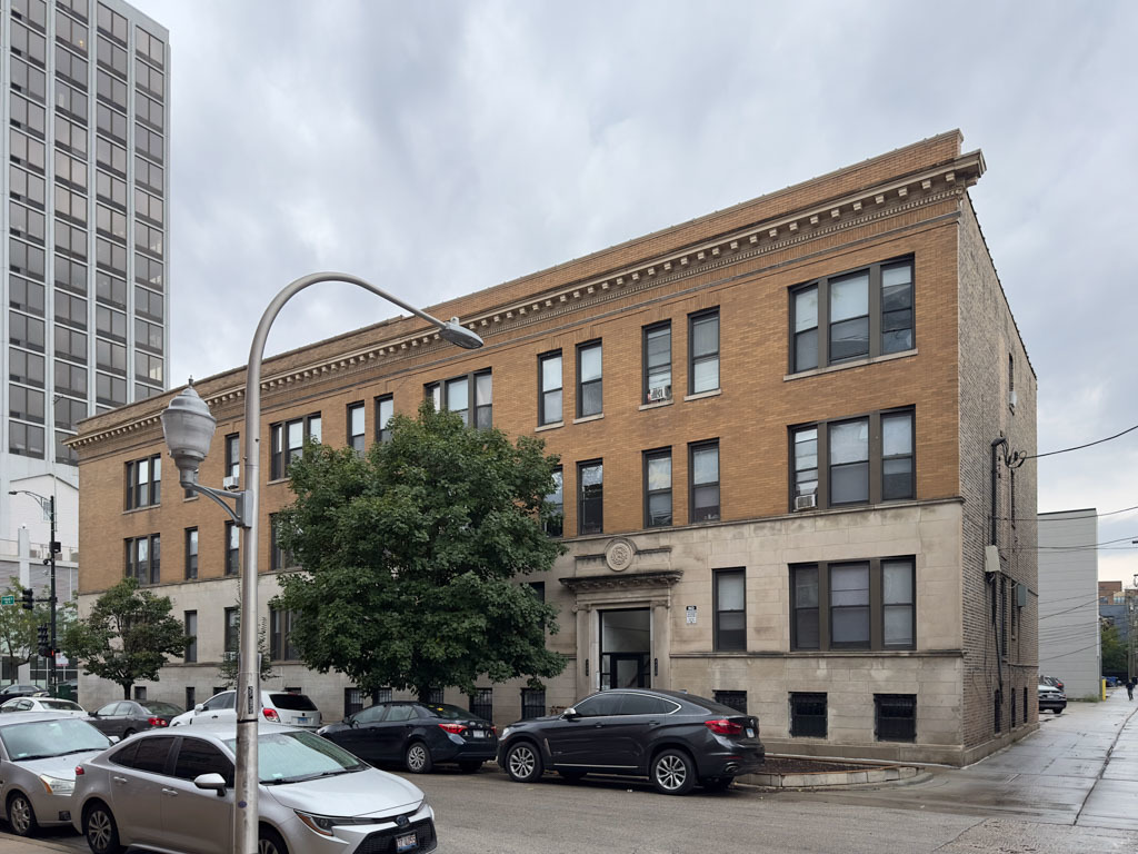 4410 N HAZEL Street Unit: 1