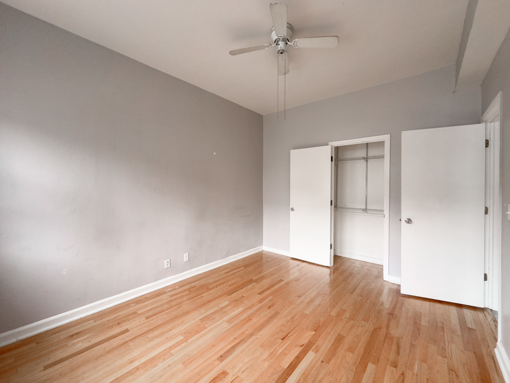 4410 N HAZEL Street Unit: 1