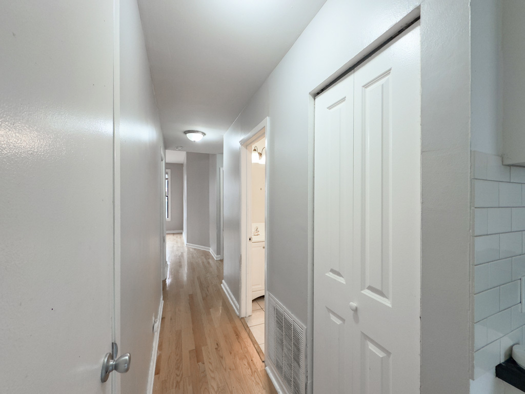 4410 N HAZEL Street Unit: 1