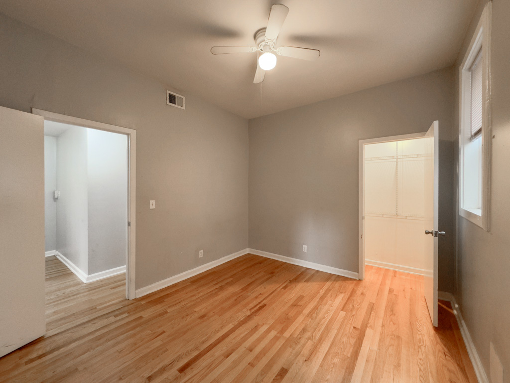 4410 N HAZEL Street Unit: 1