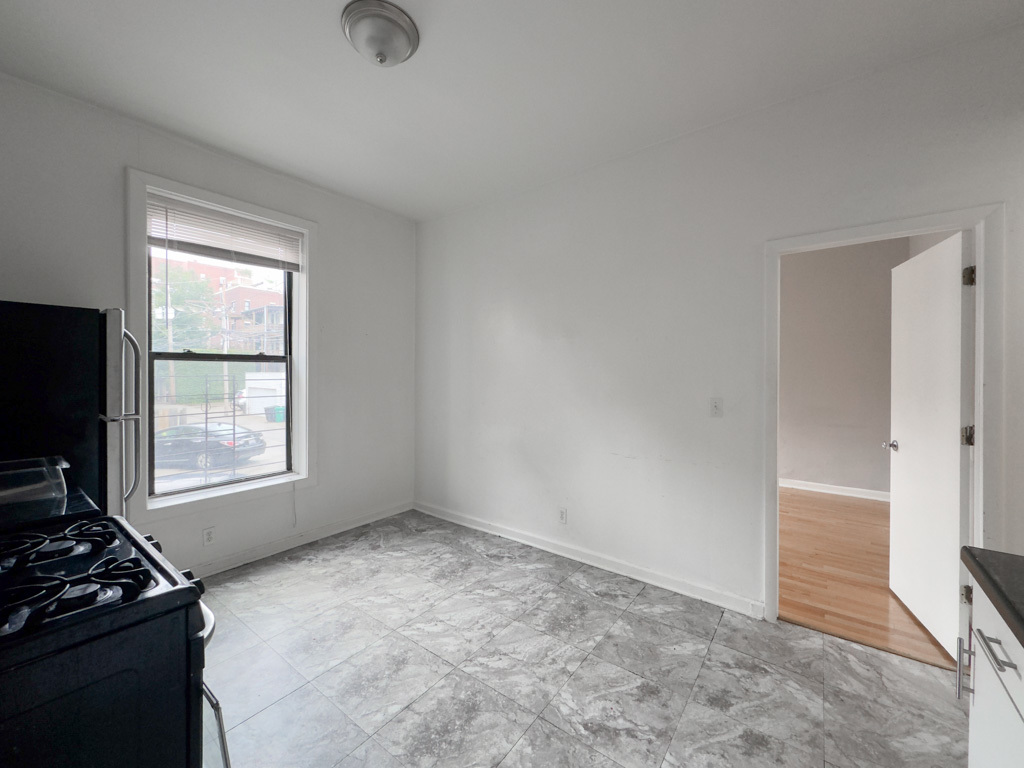 4410 N HAZEL Street Unit: 1