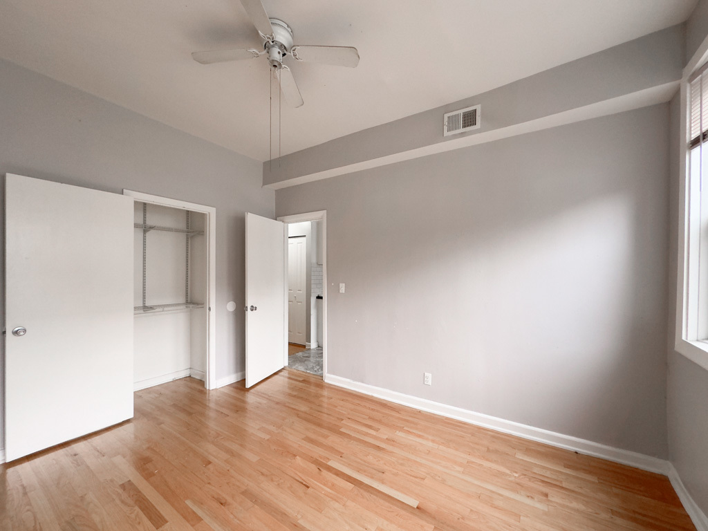 4410 N HAZEL Street Unit: 1