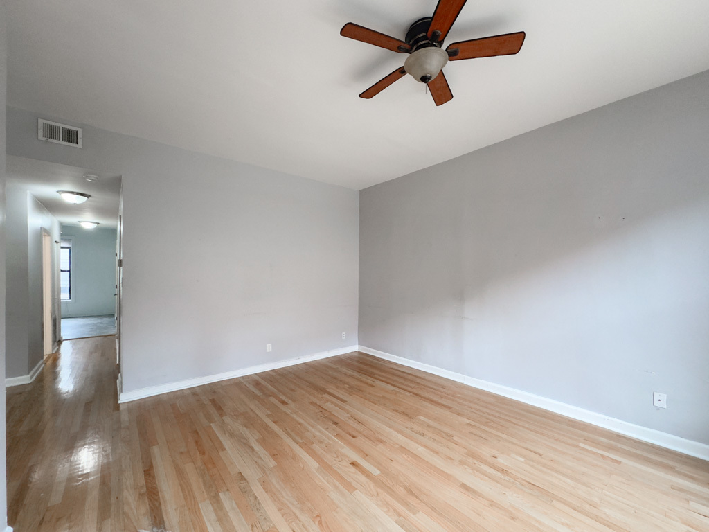 4410 N HAZEL Street Unit: 1