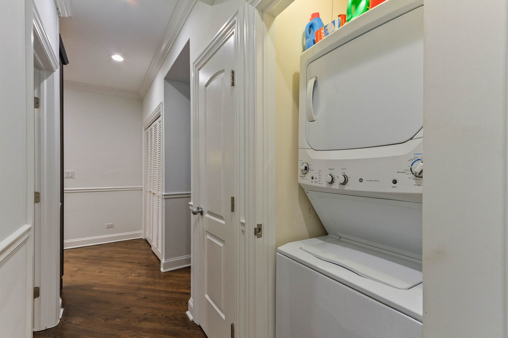 3513 N Fremont Street Unit: 4