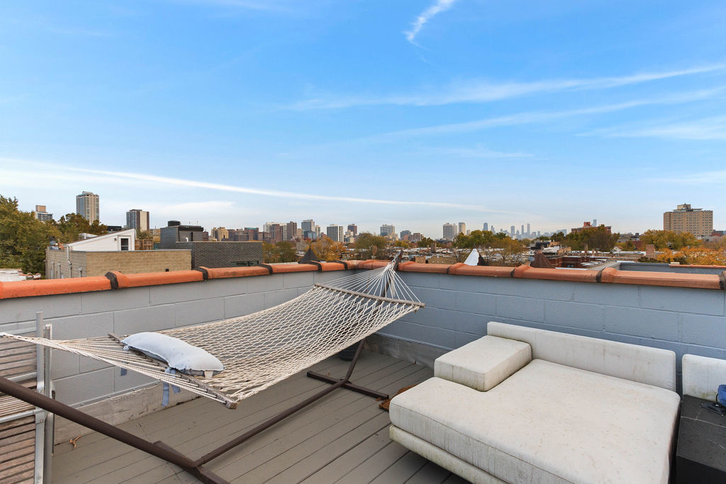 3513 N Fremont Street Unit: 4