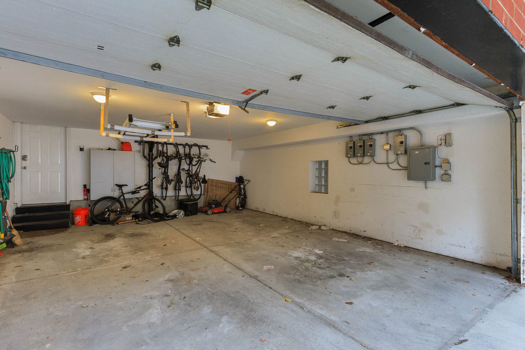 3513 N Fremont Street Unit: 4