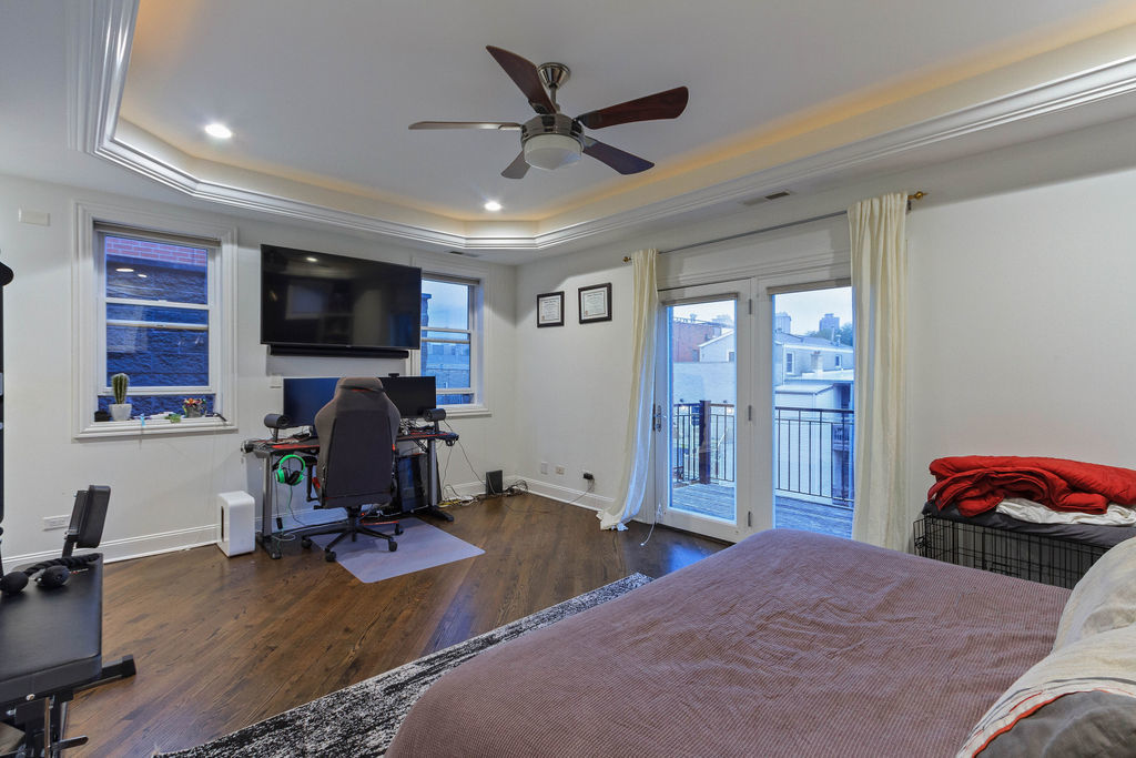 3513 N Fremont Street Unit: 4