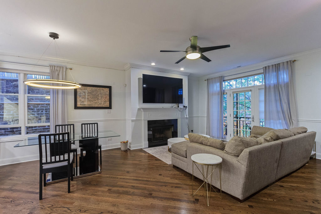 3513 N Fremont Street Unit: 4