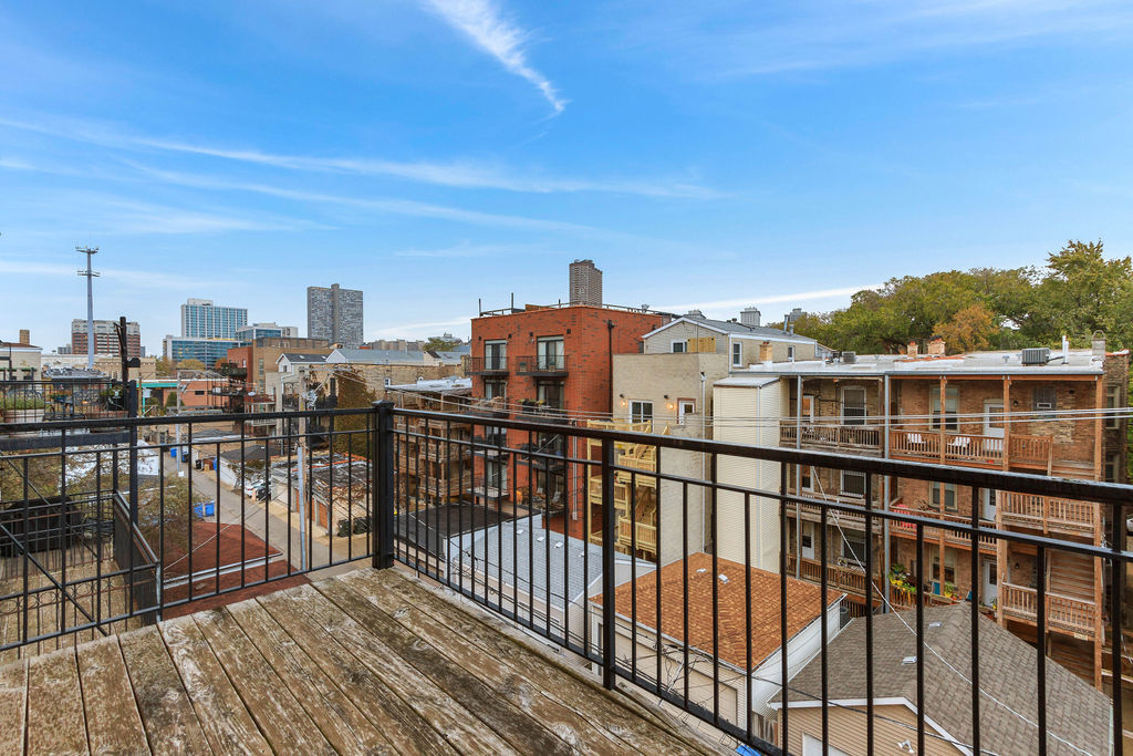 3513 N Fremont Street Unit: 4
