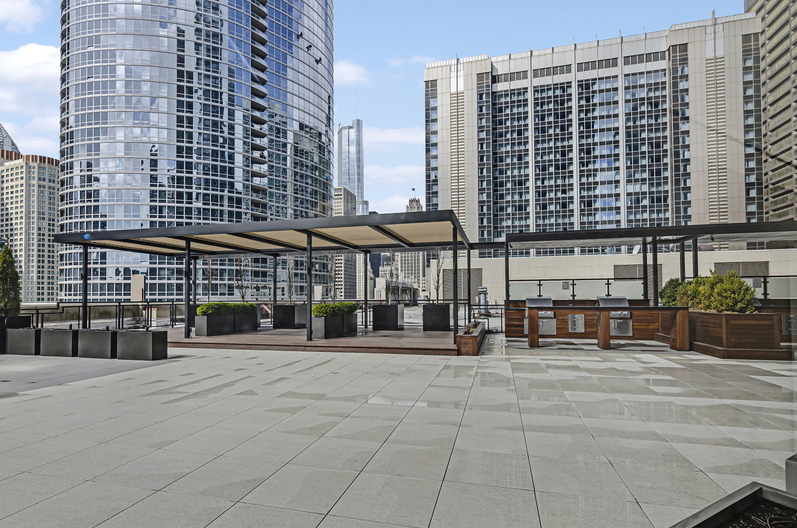 512 N McClurg Court Unit: 2302