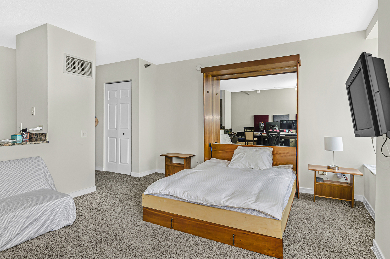 512 N McClurg Court Unit: 2302