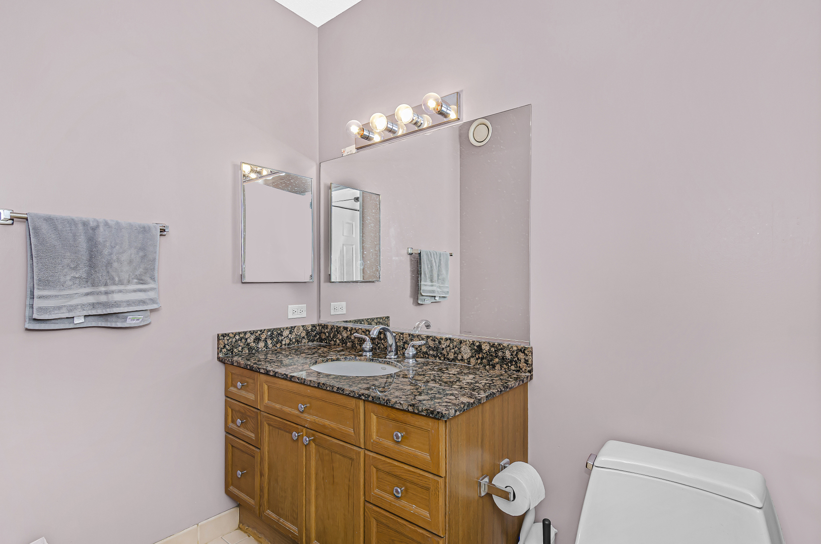 512 N McClurg Court Unit: 2302